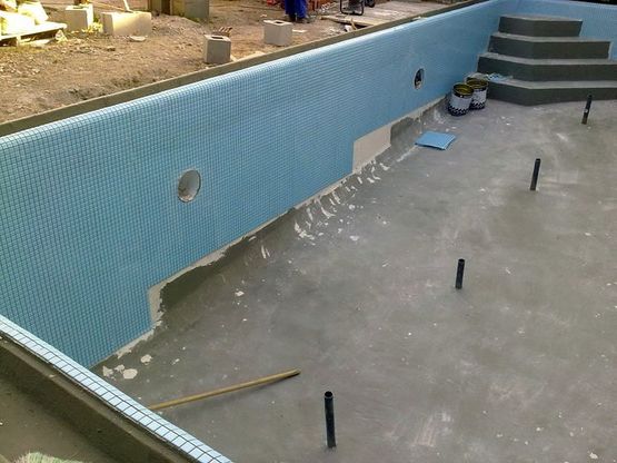 Piscinas Urgain piscina en construcción
